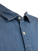 Load image into Gallery viewer, Chemise en jean

